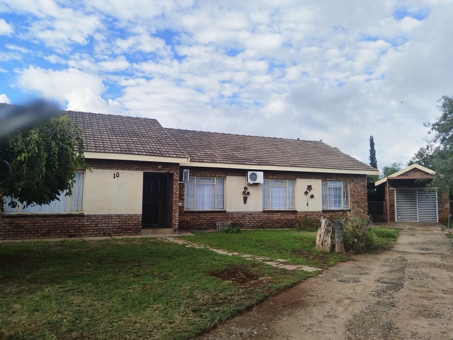 3 Bedroom Property for Sale in Warrenton Northern Cape